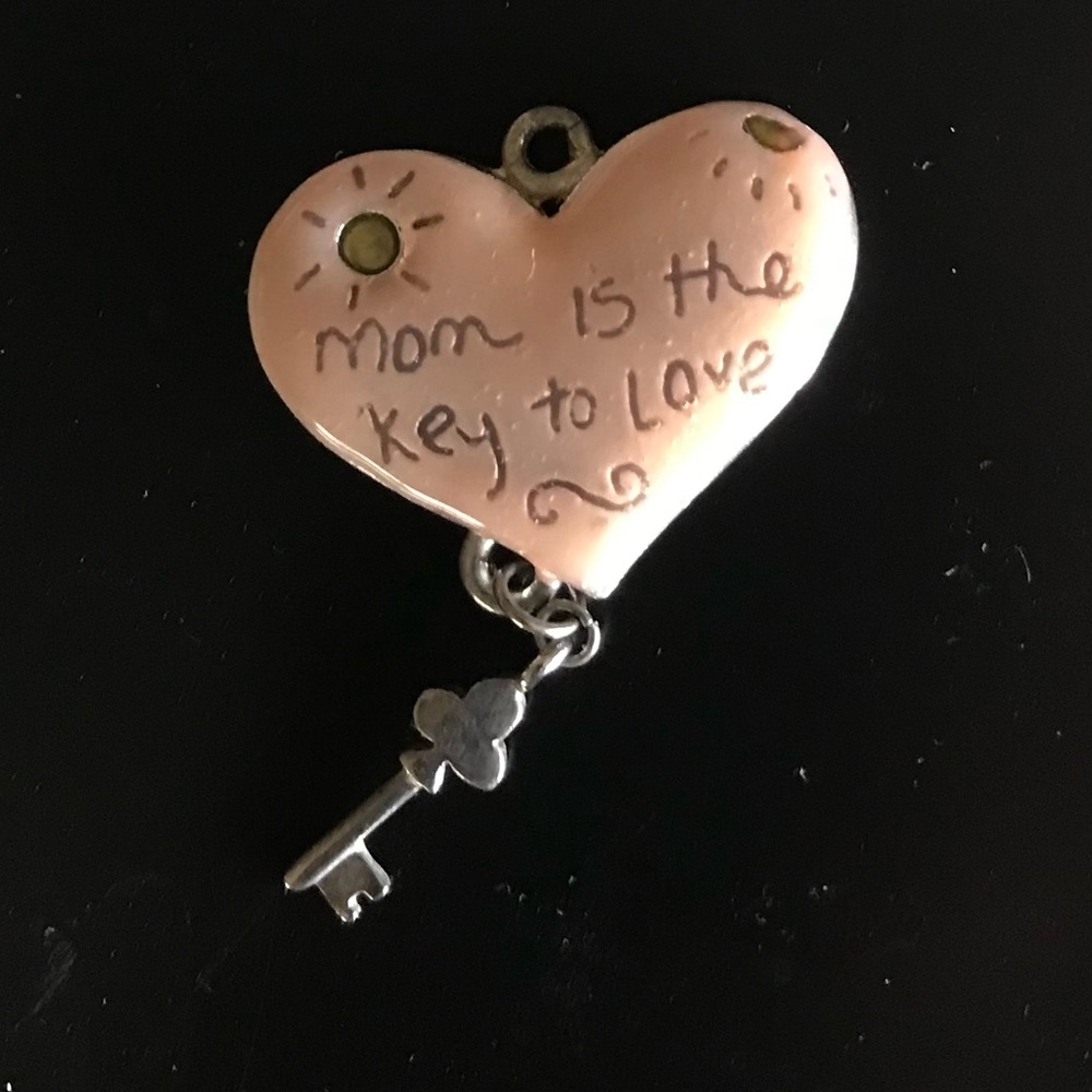 “Mom is the Key to Love” necklace.